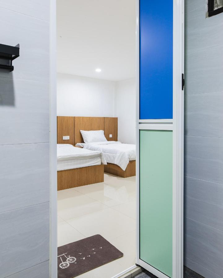 בנטונג Ellin Forest Karaoke & Pool Resort Bukit Tinggi מראה חיצוני תמונה
