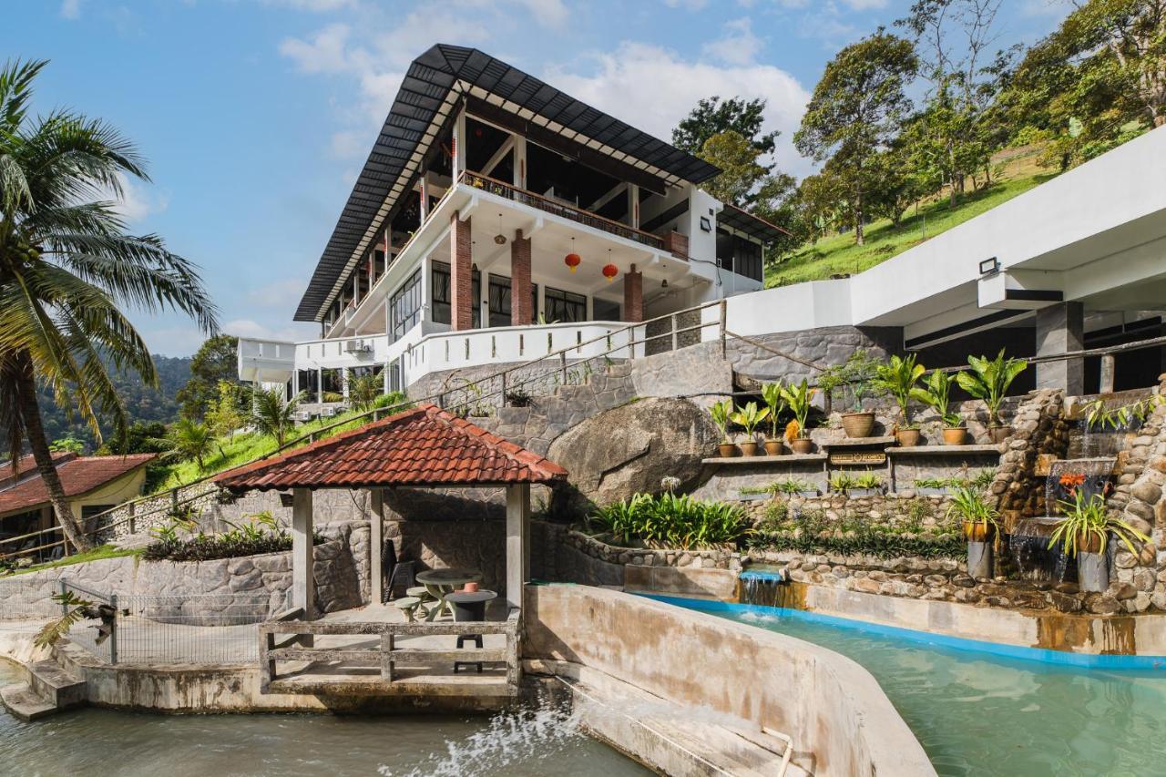 בנטונג Ellin Forest Karaoke & Pool Resort Bukit Tinggi מראה חיצוני תמונה
