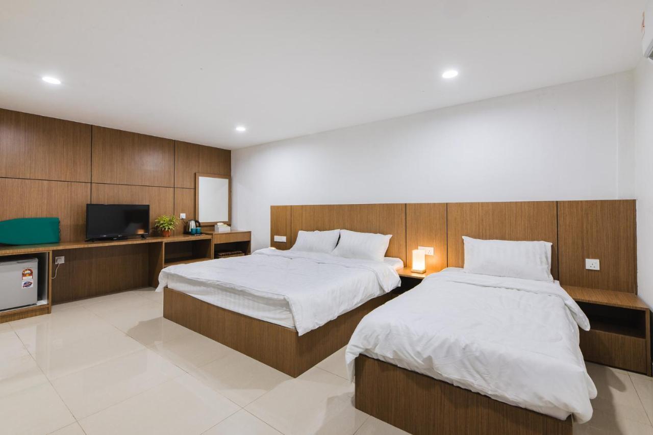 בנטונג Ellin Forest Karaoke & Pool Resort Bukit Tinggi מראה חיצוני תמונה